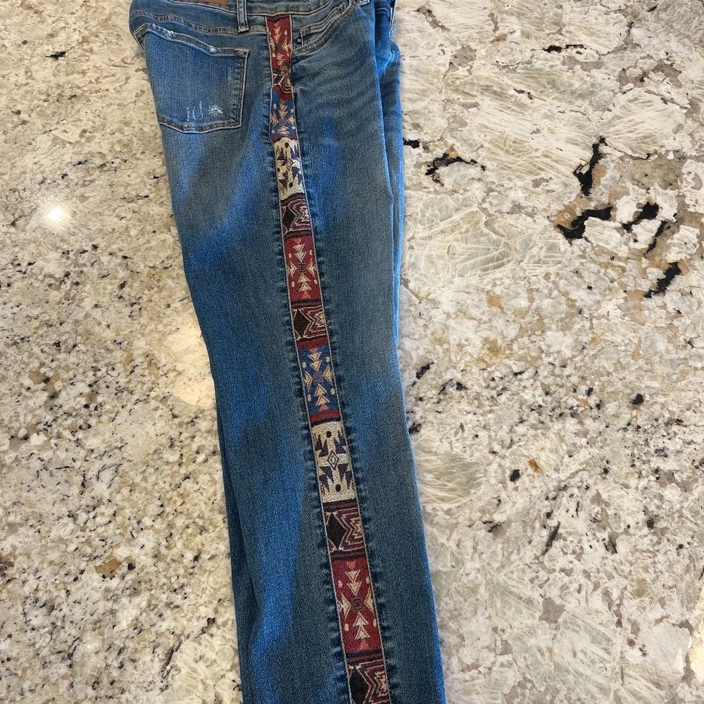 Judy Blue Relaxed Fit Jeans Women’s 9/29 Western Aztec Boho Southwest Embroidery - Picture 4 of 10
